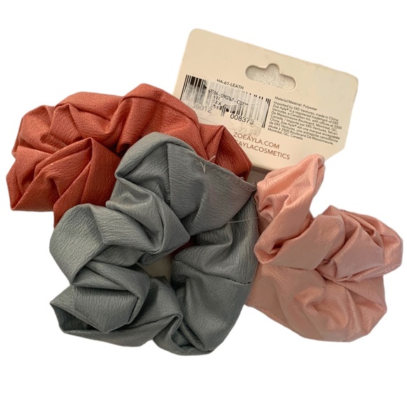 NWT ZOE AYLA Luxury Leather Look Elastic Hair Scrunchies Set of 3 - Picture 2 of 3